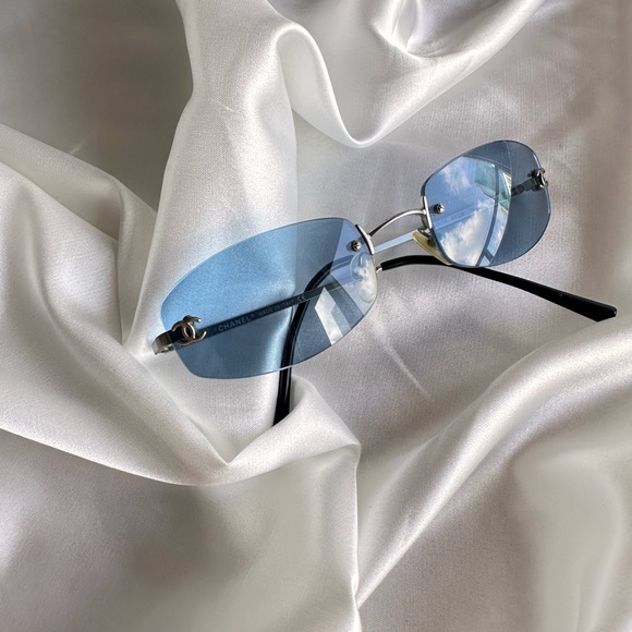 Rare💙 CHANEL rimless sunglasses. - Picture 4 of 13